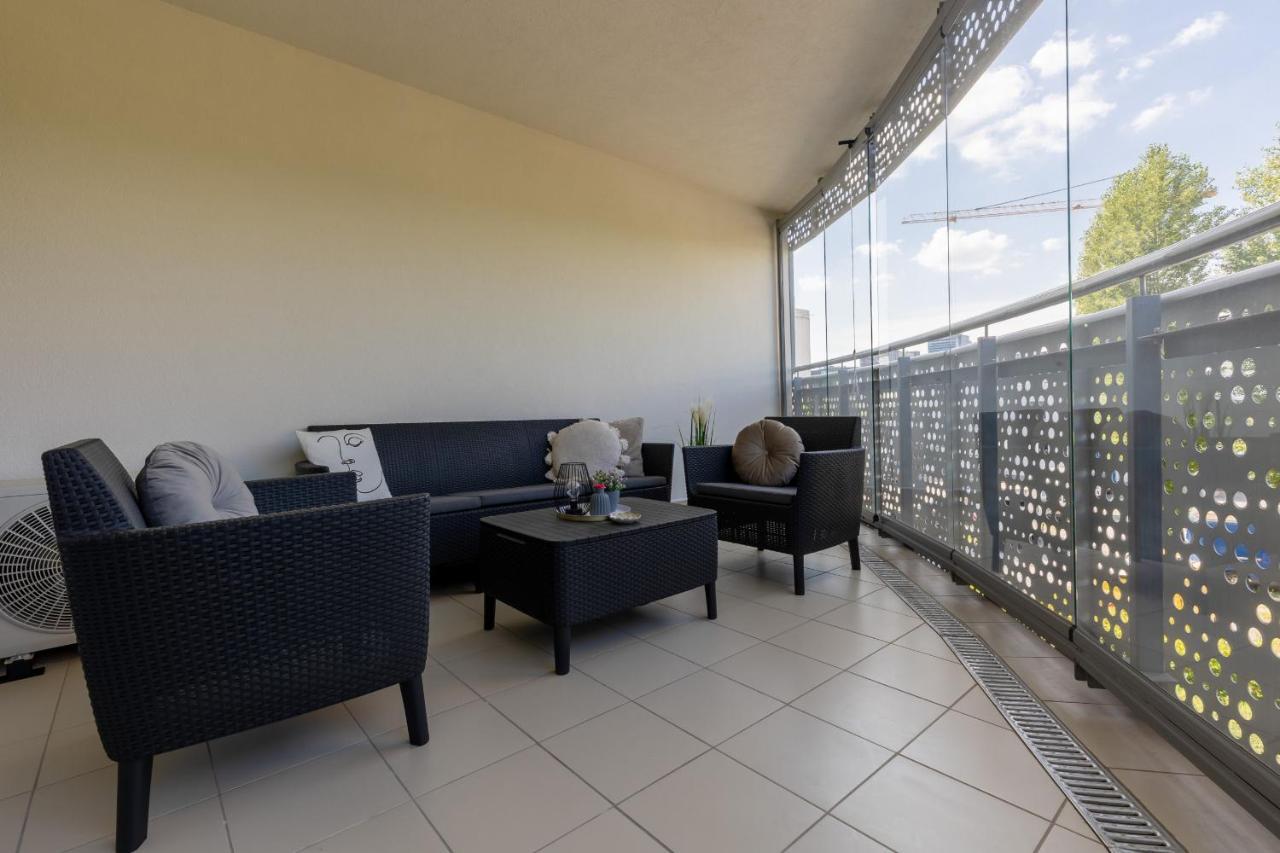 ורשה Deluxe Apartment Wronia 45 With Ac, Parking & Balcony By Renters Prestige מראה חיצוני תמונה