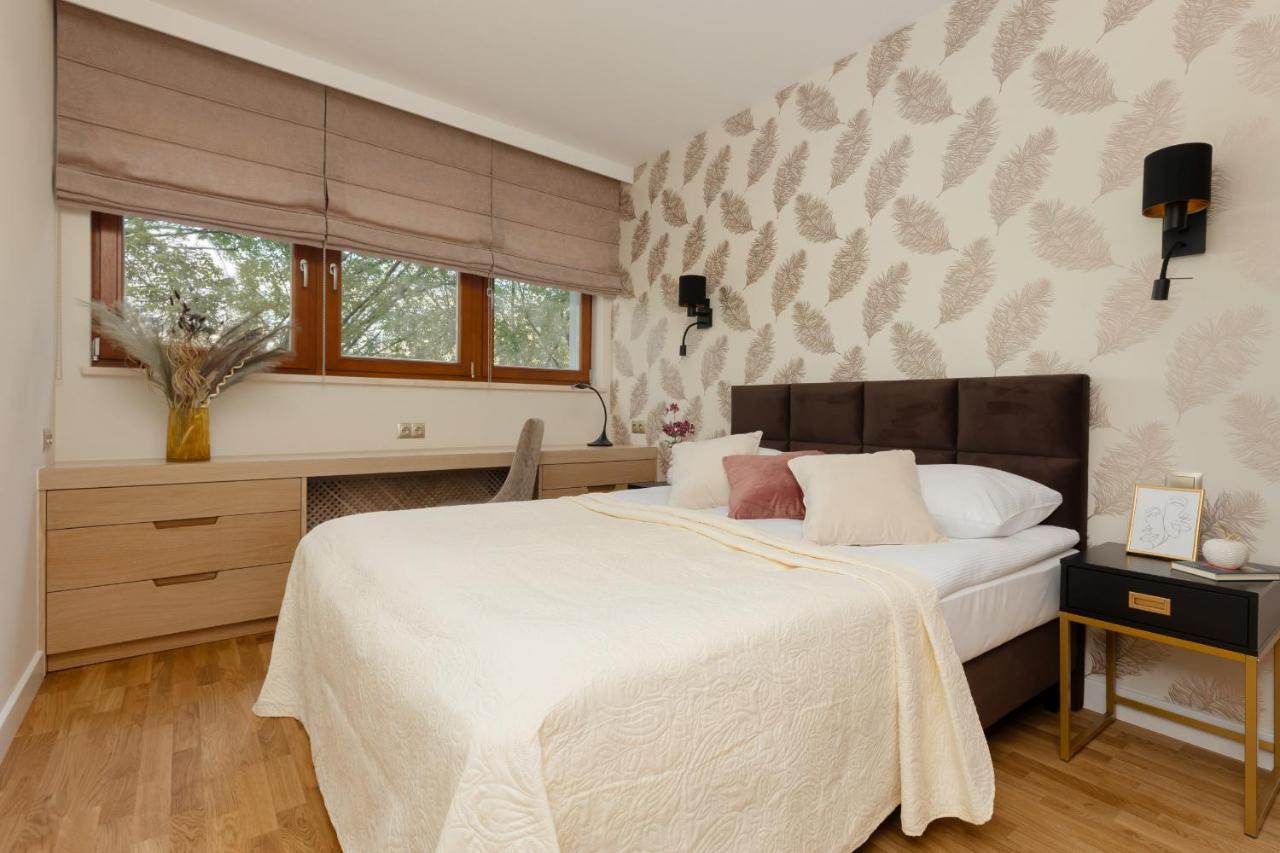 ורשה Deluxe Apartment Wronia 45 With Ac, Parking & Balcony By Renters Prestige מראה חיצוני תמונה